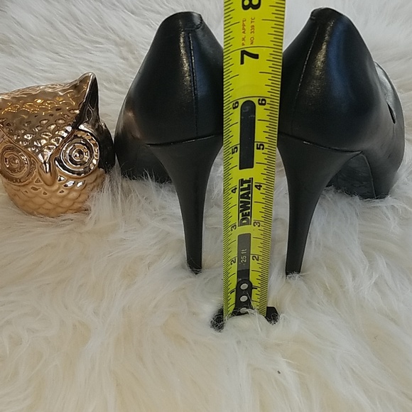 Heals - Picture 2 of 4